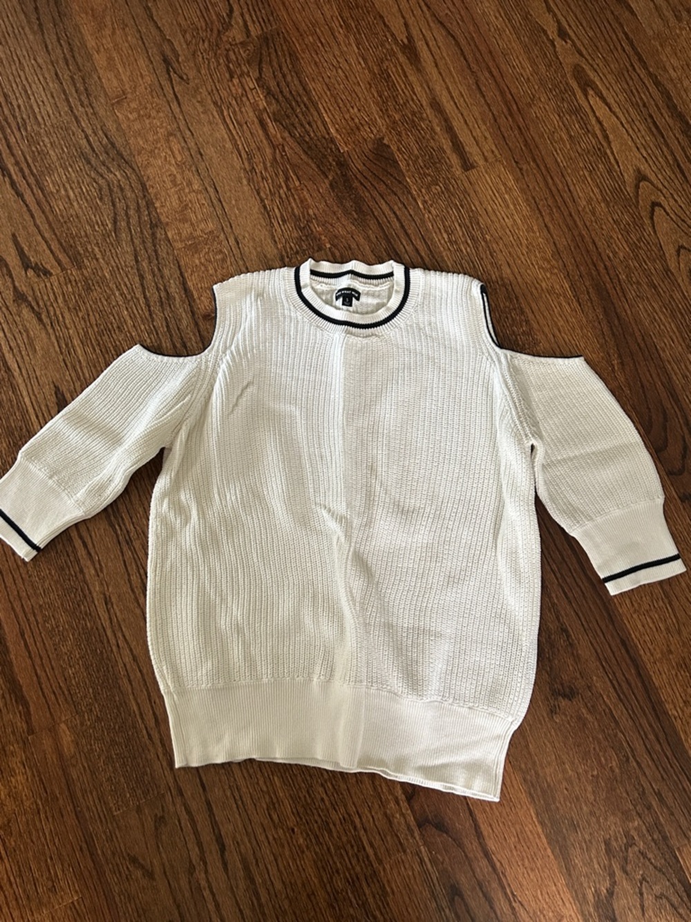 Who What Wear White Cold-Shoulder Crewneck Sweater with black  Trim